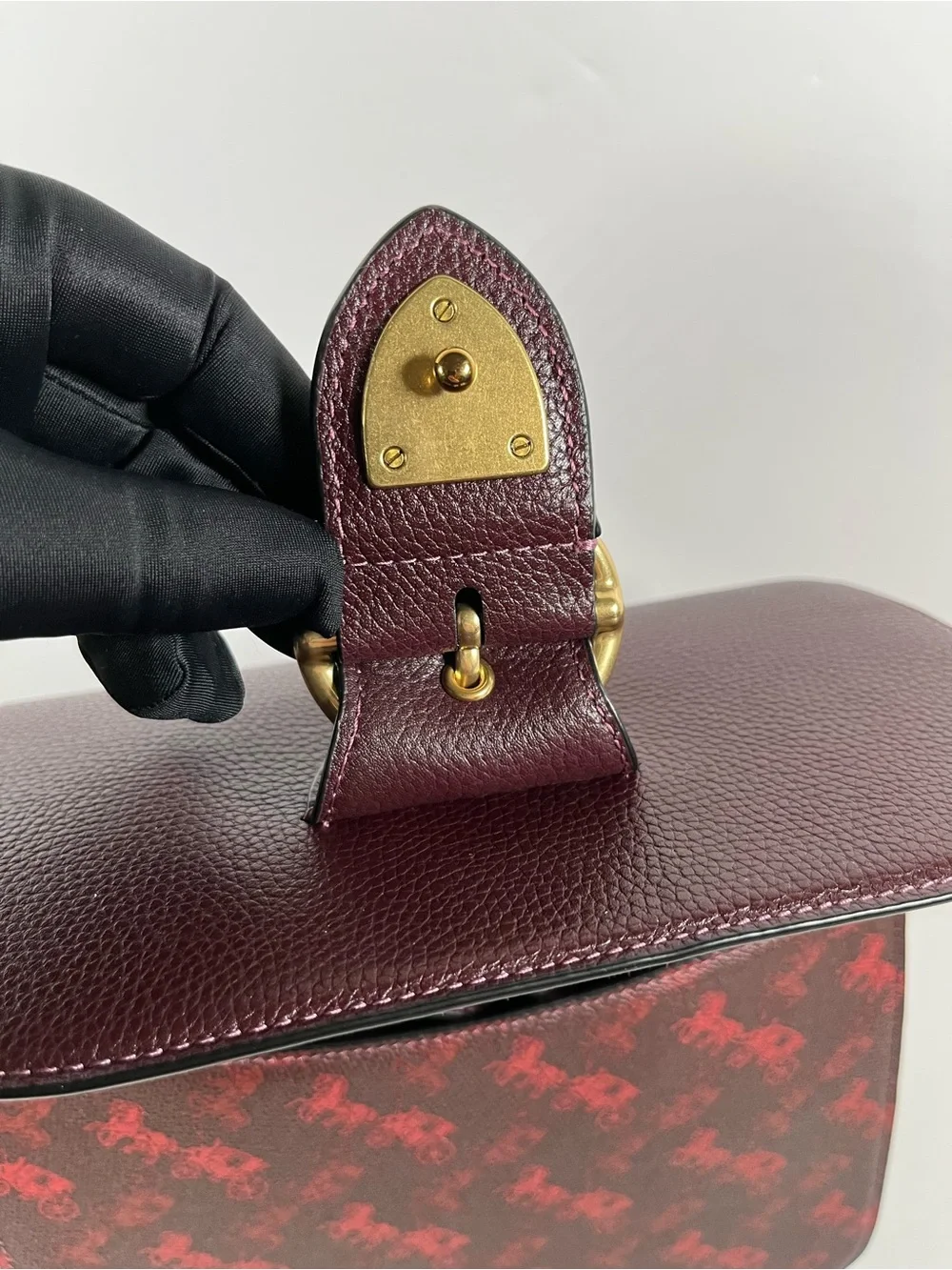 New Coach Beat Shoulder Bag With Horse And Carriage Print Oxblood Cranberry $550